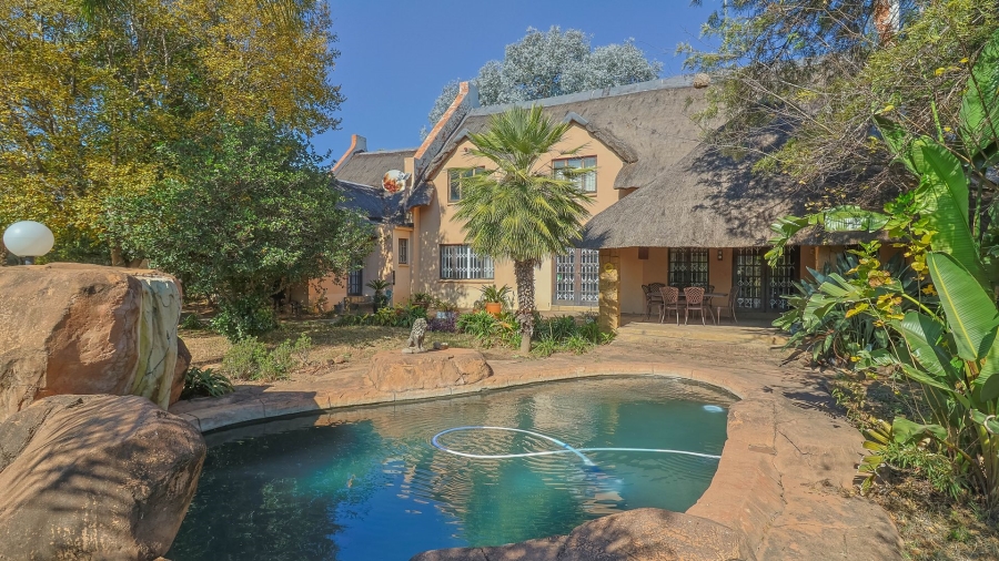  Bedroom Property for Sale in Chartwell Gauteng