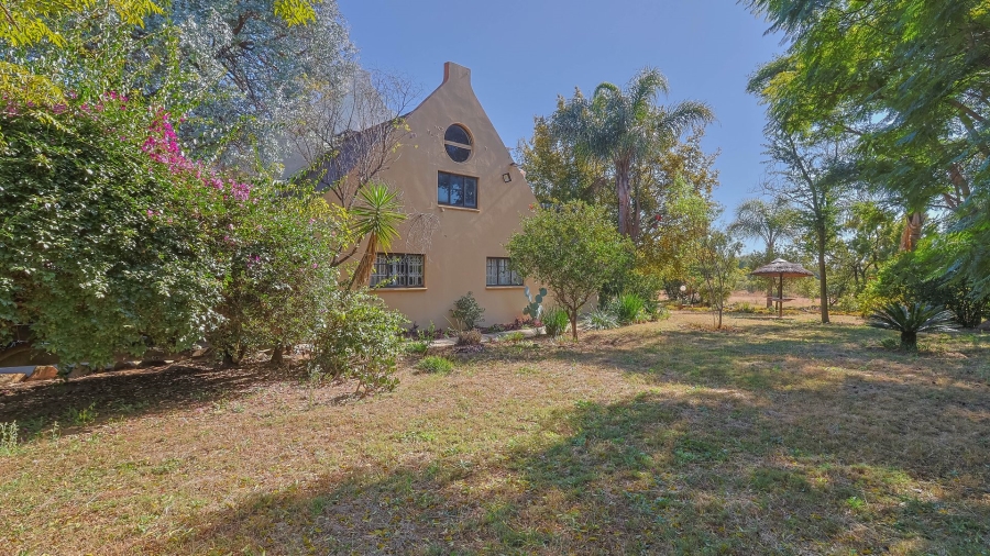  Bedroom Property for Sale in Chartwell Gauteng