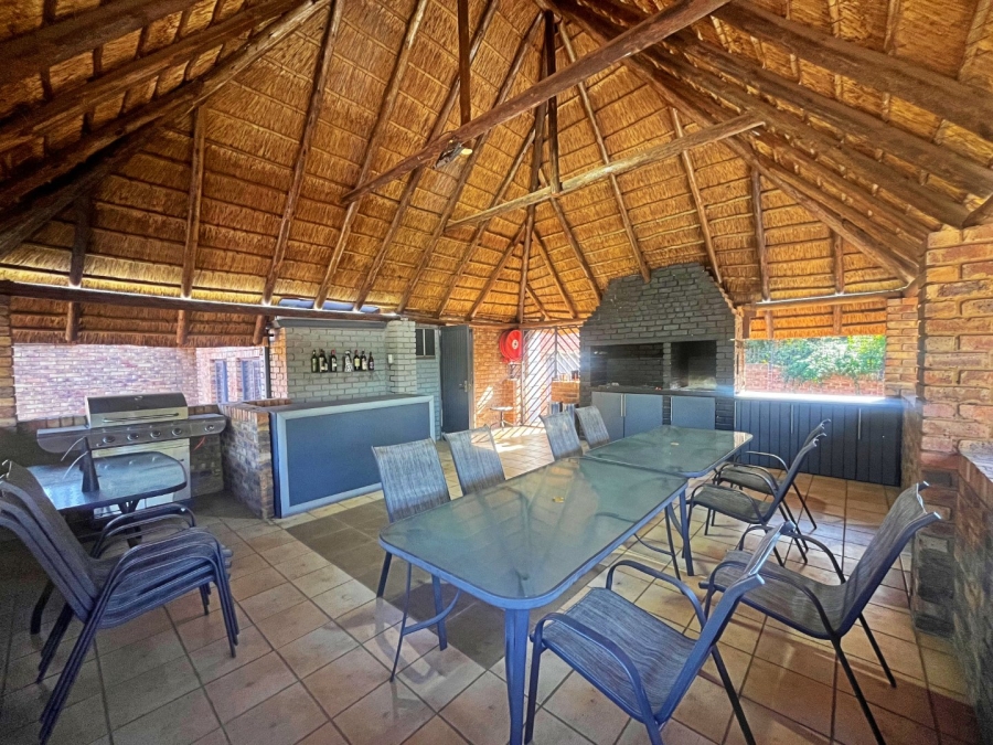 4 Bedroom Property for Sale in Val de Grace Gauteng