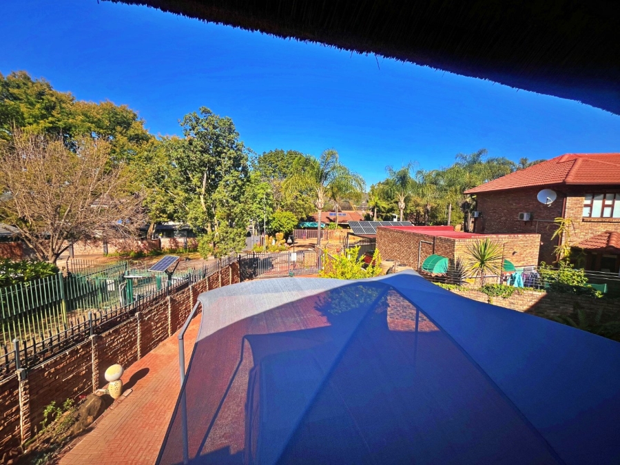 4 Bedroom Property for Sale in Val de Grace Gauteng