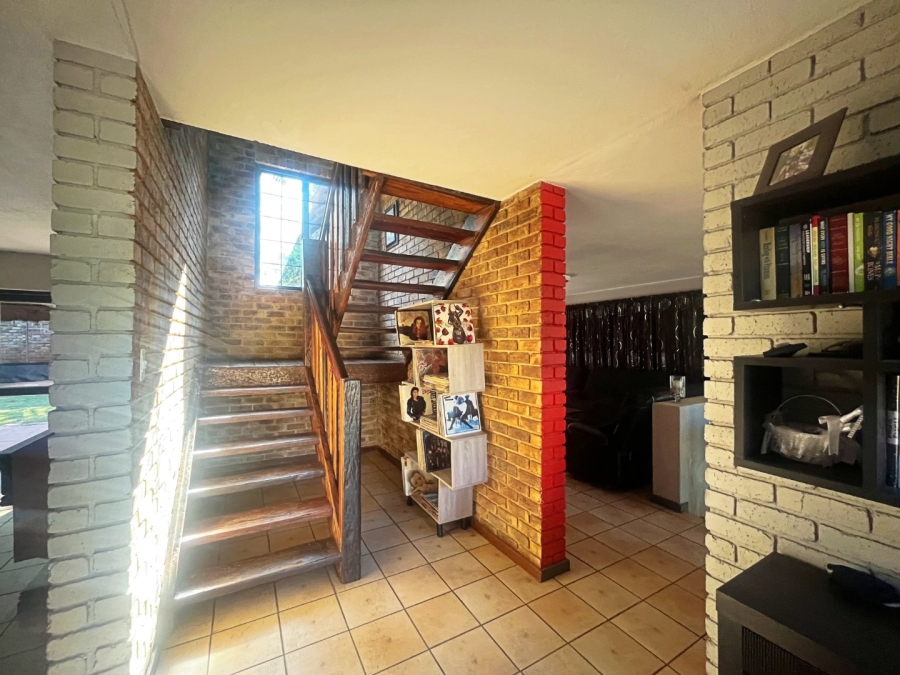 4 Bedroom Property for Sale in Val de Grace Gauteng