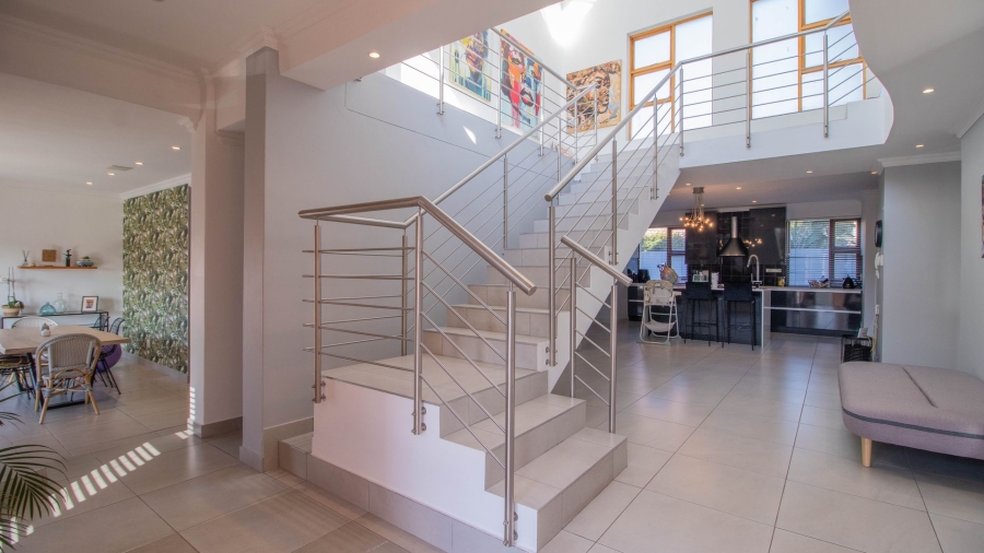 4 Bedroom Property for Sale in Greenstone Hill Gauteng