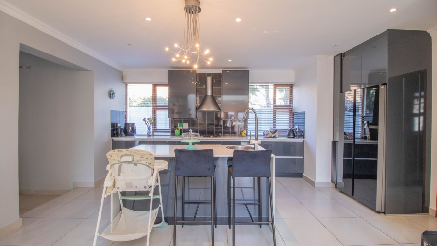 4 Bedroom Property for Sale in Greenstone Hill Gauteng