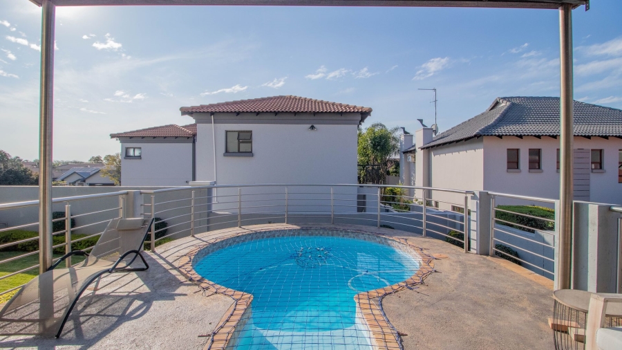 4 Bedroom Property for Sale in Greenstone Hill Gauteng