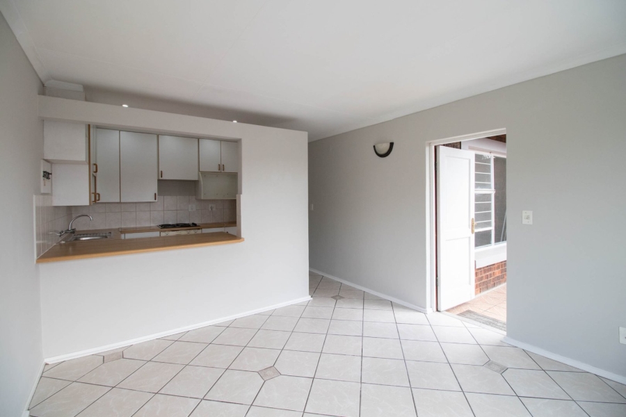 2 Bedroom Property for Sale in Glen Marais Gauteng