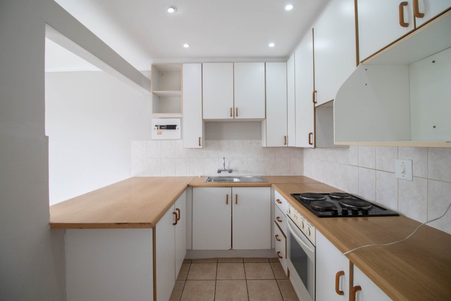 2 Bedroom Property for Sale in Glen Marais Gauteng