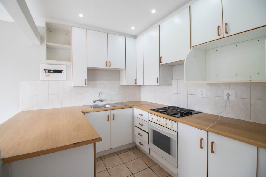 2 Bedroom Property for Sale in Glen Marais Gauteng