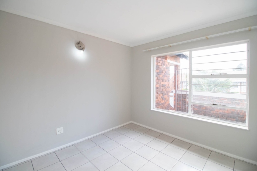 2 Bedroom Property for Sale in Glen Marais Gauteng