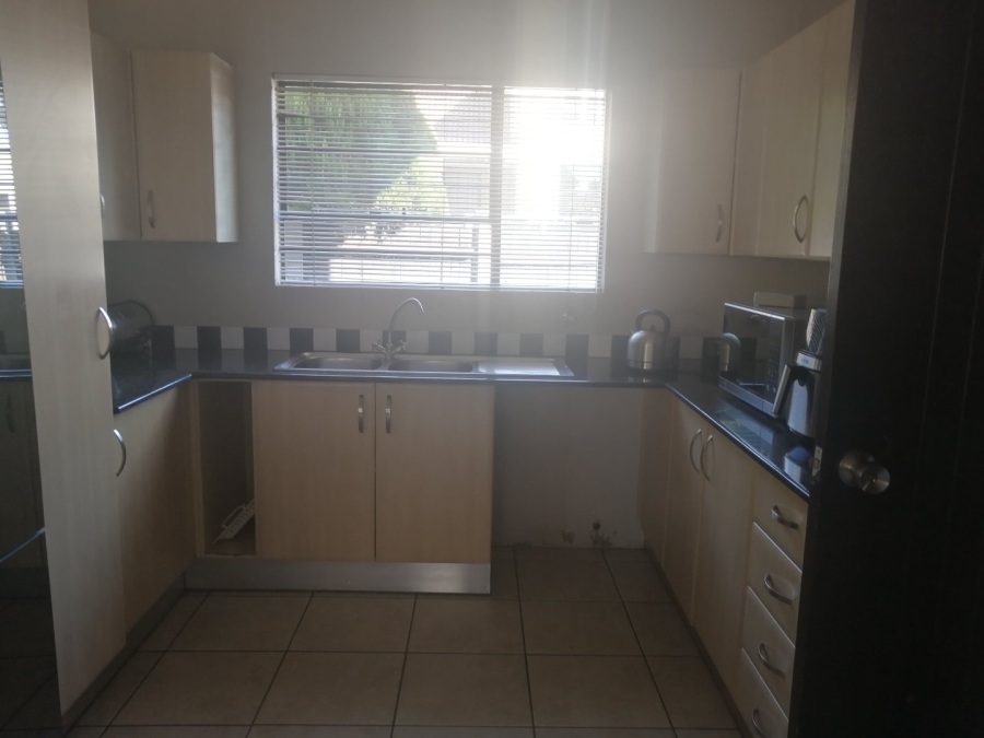 3 Bedroom Property for Sale in Broadacres Gauteng