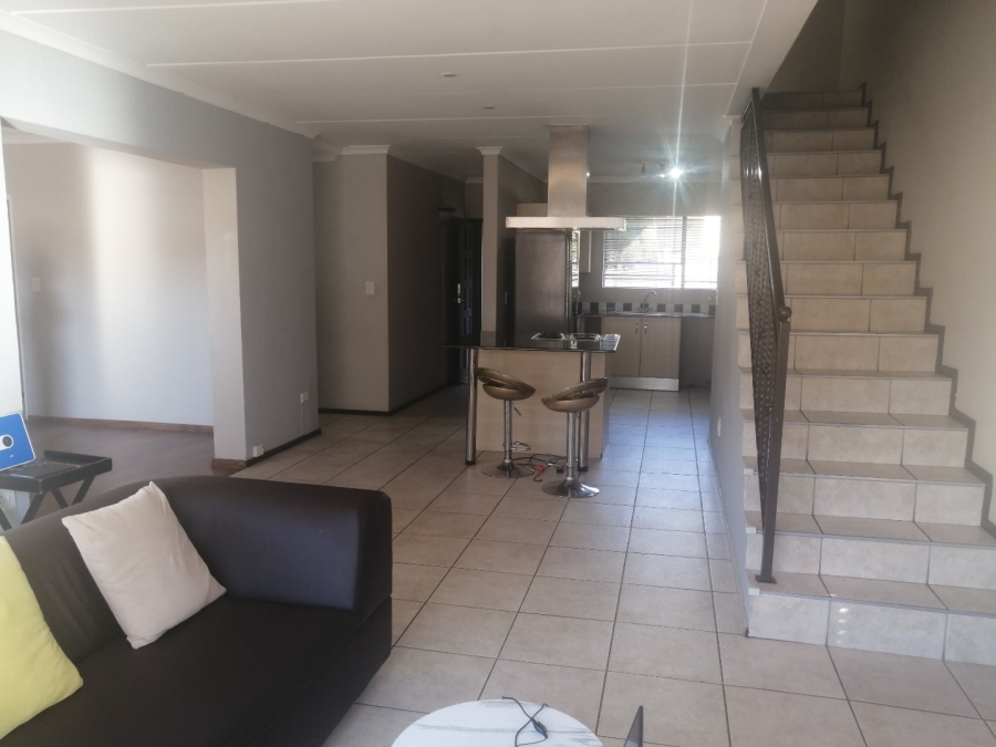3 Bedroom Property for Sale in Broadacres Gauteng