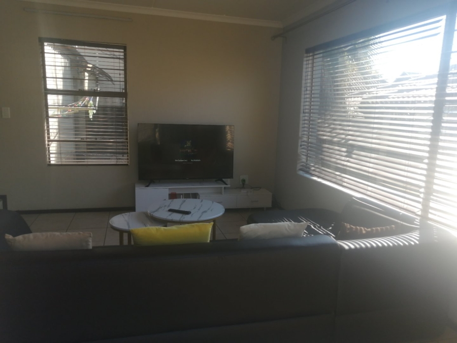 3 Bedroom Property for Sale in Broadacres Gauteng