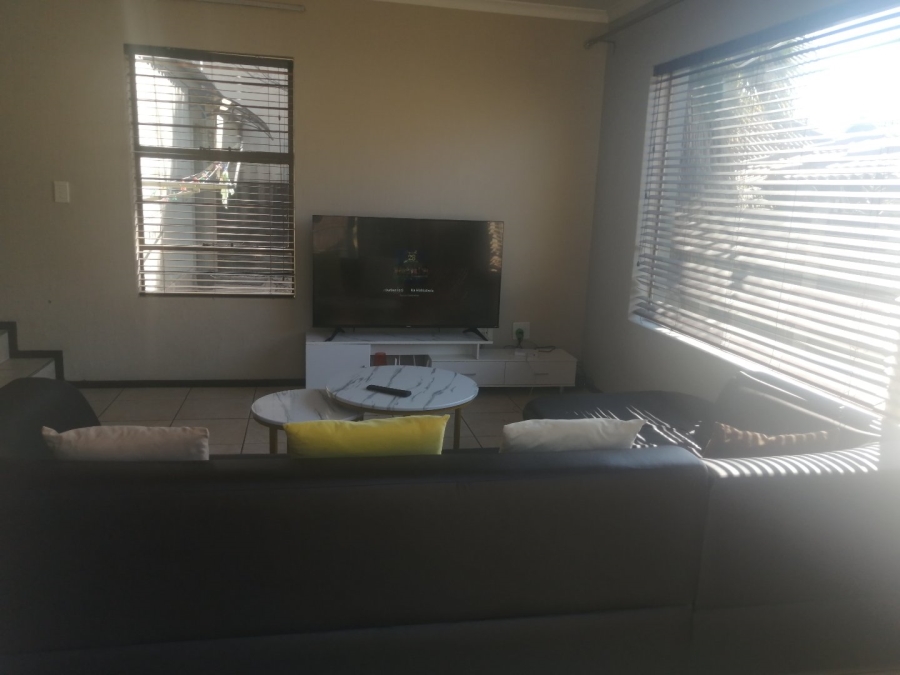 3 Bedroom Property for Sale in Broadacres Gauteng