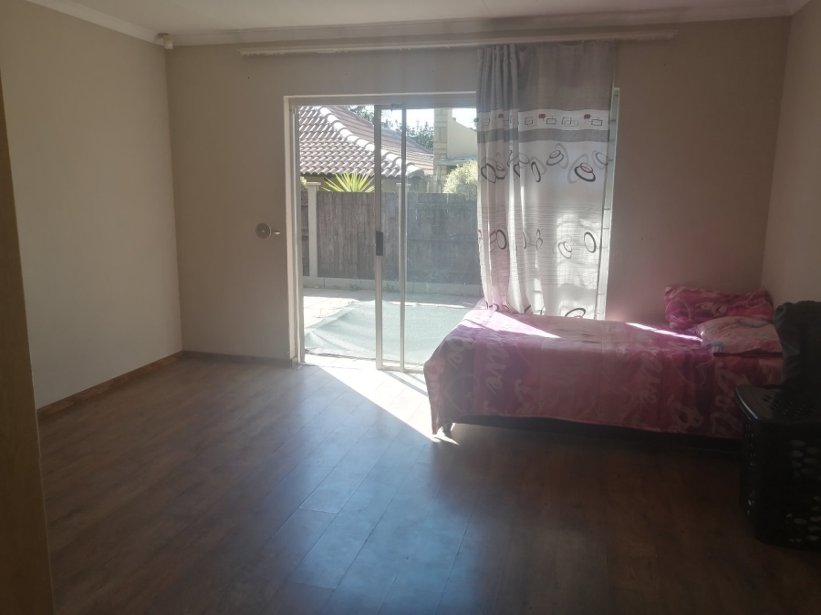 3 Bedroom Property for Sale in Broadacres Gauteng