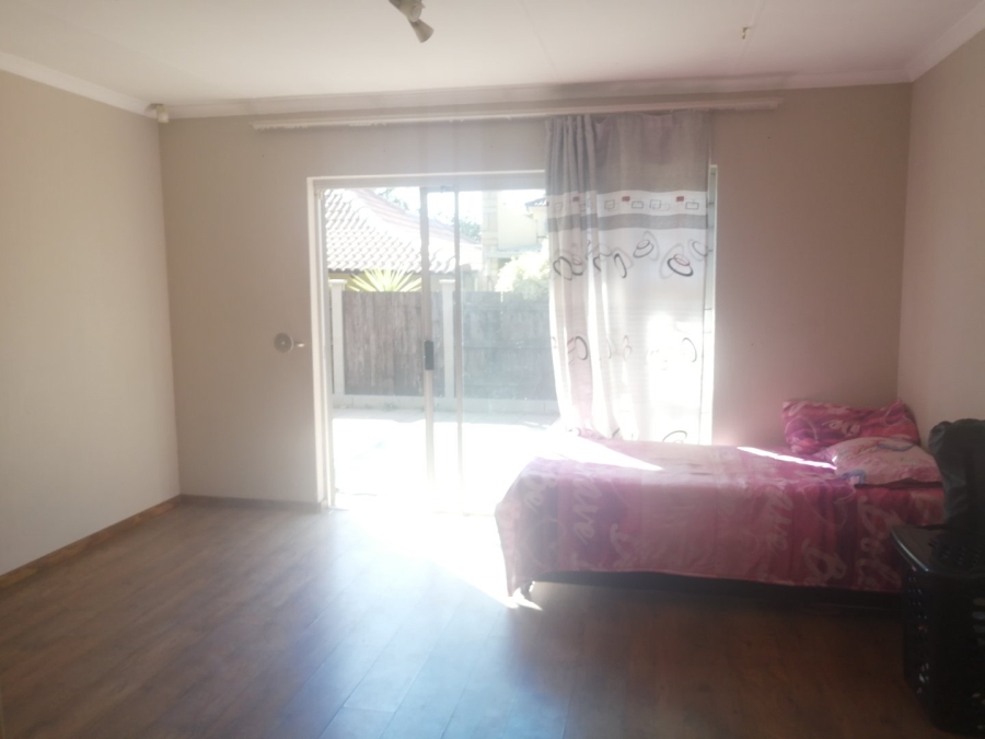 3 Bedroom Property for Sale in Broadacres Gauteng