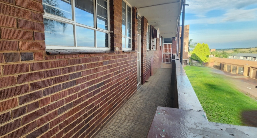 To Let 3 Bedroom Property for Rent in Laudium Gauteng