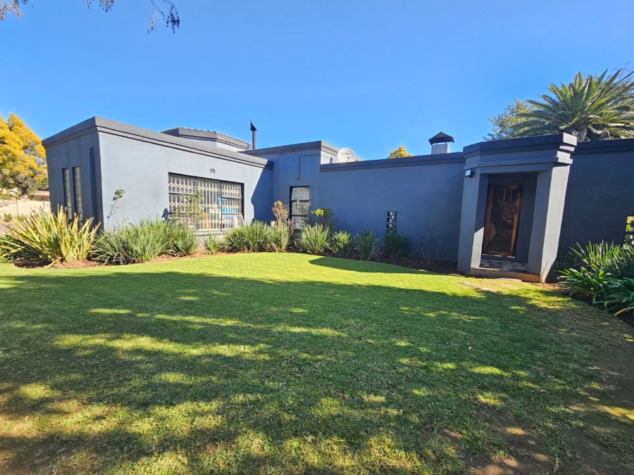 5 Bedroom Property for Sale in Vanderbijlpark Sw 2 Gauteng
