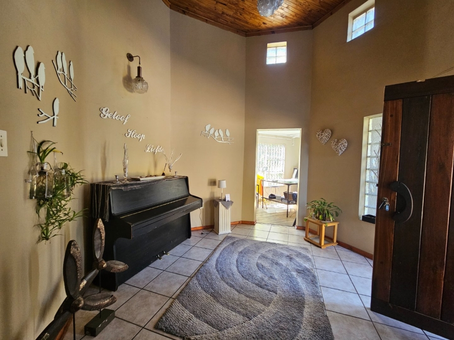 5 Bedroom Property for Sale in Vanderbijlpark Sw 2 Gauteng