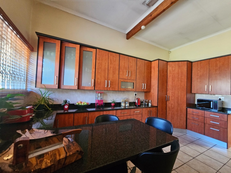 5 Bedroom Property for Sale in Vanderbijlpark Sw 2 Gauteng