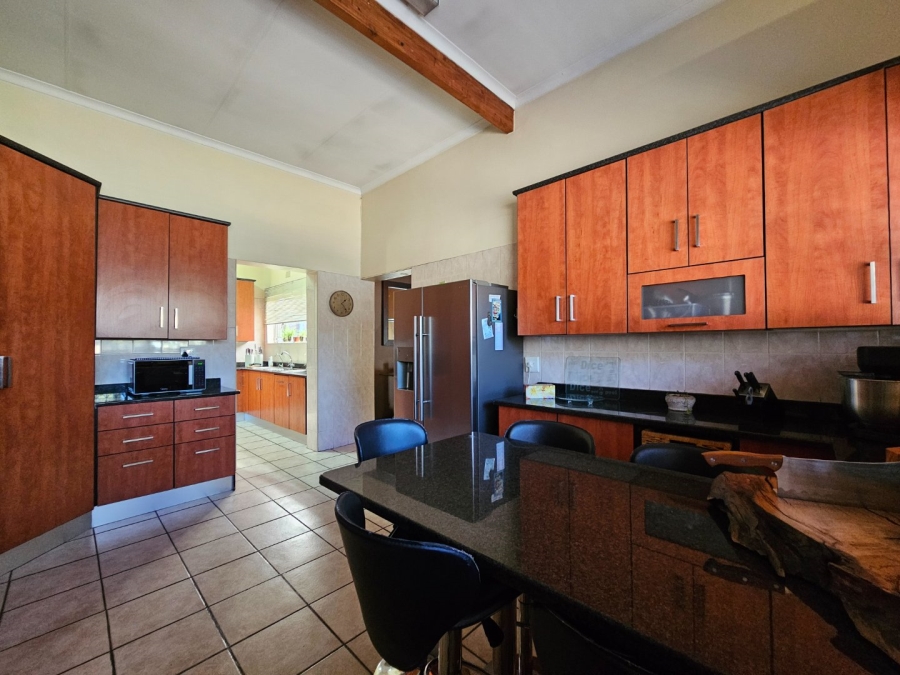 5 Bedroom Property for Sale in Vanderbijlpark Sw 2 Gauteng