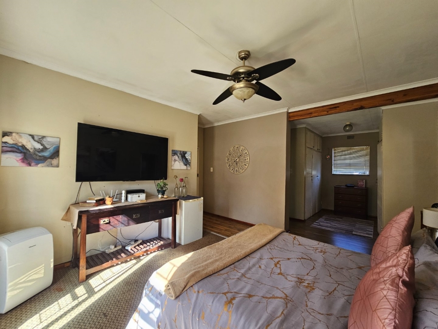 5 Bedroom Property for Sale in Vanderbijlpark Sw 2 Gauteng