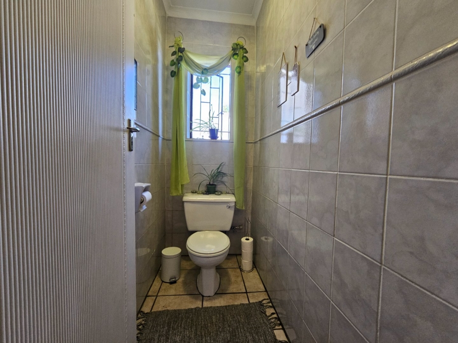 5 Bedroom Property for Sale in Vanderbijlpark Sw 2 Gauteng