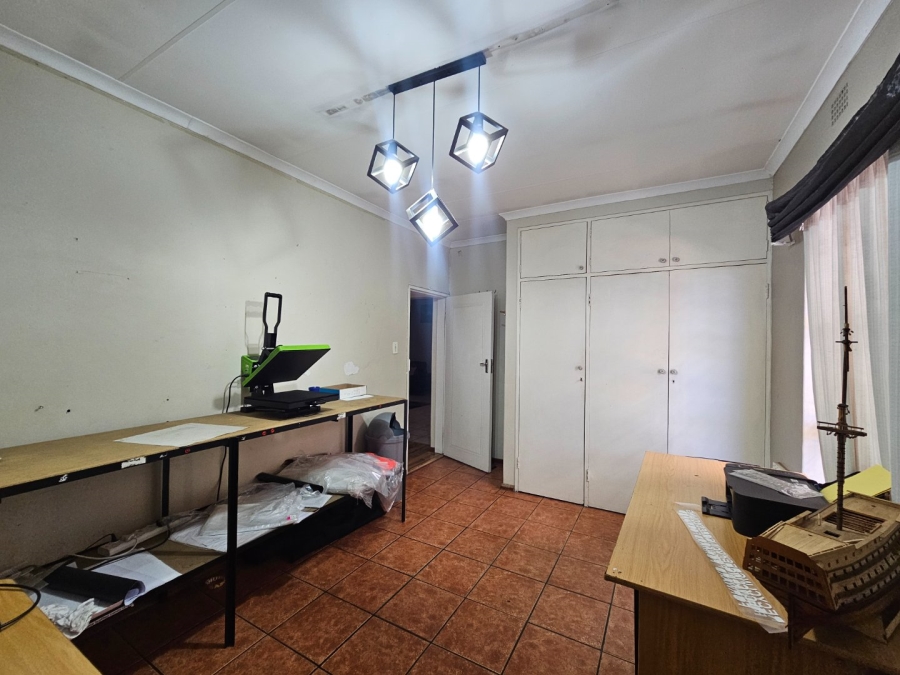 5 Bedroom Property for Sale in Vanderbijlpark Sw 2 Gauteng