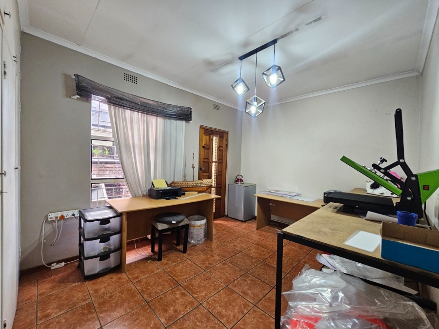 5 Bedroom Property for Sale in Vanderbijlpark Sw 2 Gauteng