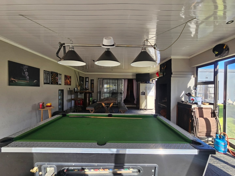 5 Bedroom Property for Sale in Vanderbijlpark Sw 2 Gauteng
