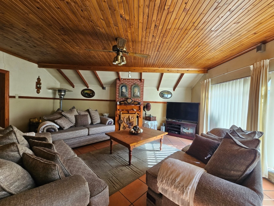 4 Bedroom Property for Sale in Vanderbijlpark SE 7 Gauteng