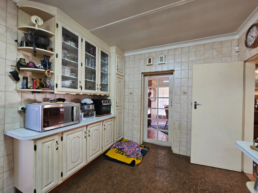 4 Bedroom Property for Sale in Vanderbijlpark SE 7 Gauteng