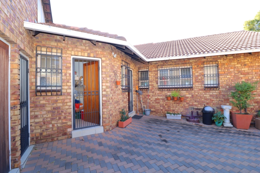 3 Bedroom Property for Sale in Moreleta Park Gauteng