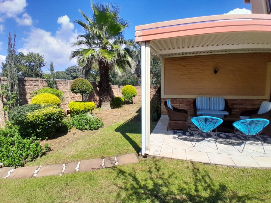 4 Bedroom Property for Sale in Halfway Gardens Gauteng