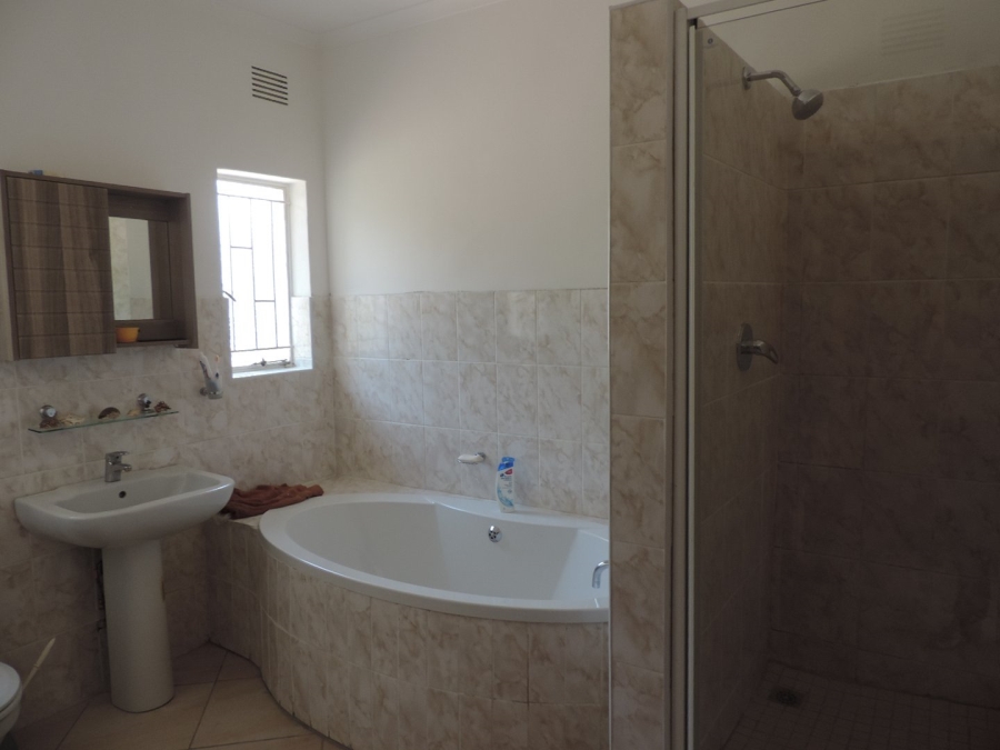 4 Bedroom Property for Sale in Vanderbijlpark Sw 2 Gauteng