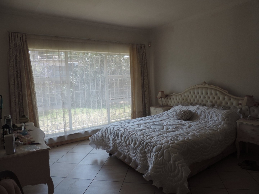 4 Bedroom Property for Sale in Vanderbijlpark Sw 2 Gauteng