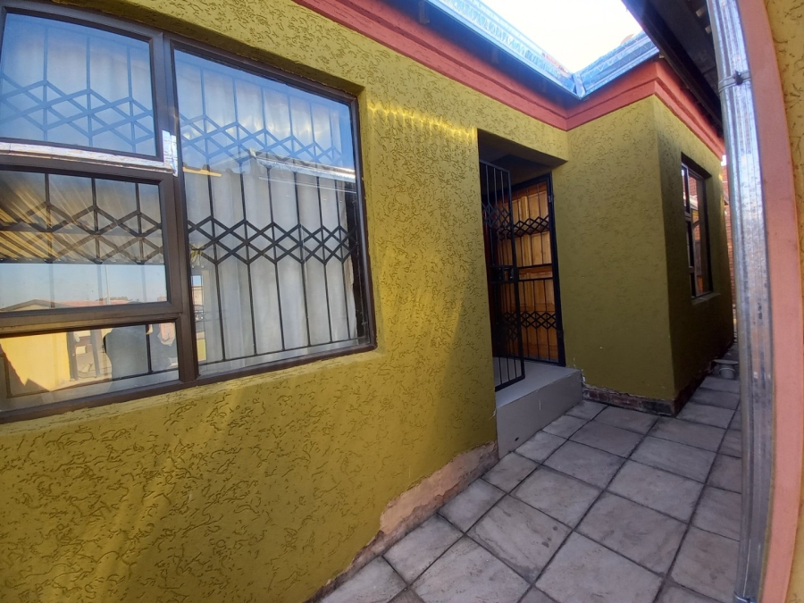 4 Bedroom Property for Sale in Soshanguve G Gauteng
