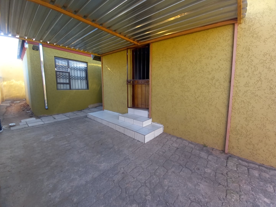 4 Bedroom Property for Sale in Soshanguve G Gauteng