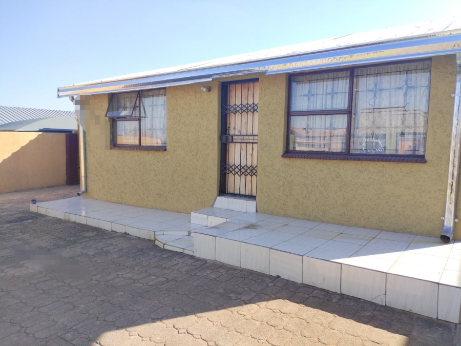 4 Bedroom Property for Sale in Soshanguve G Gauteng