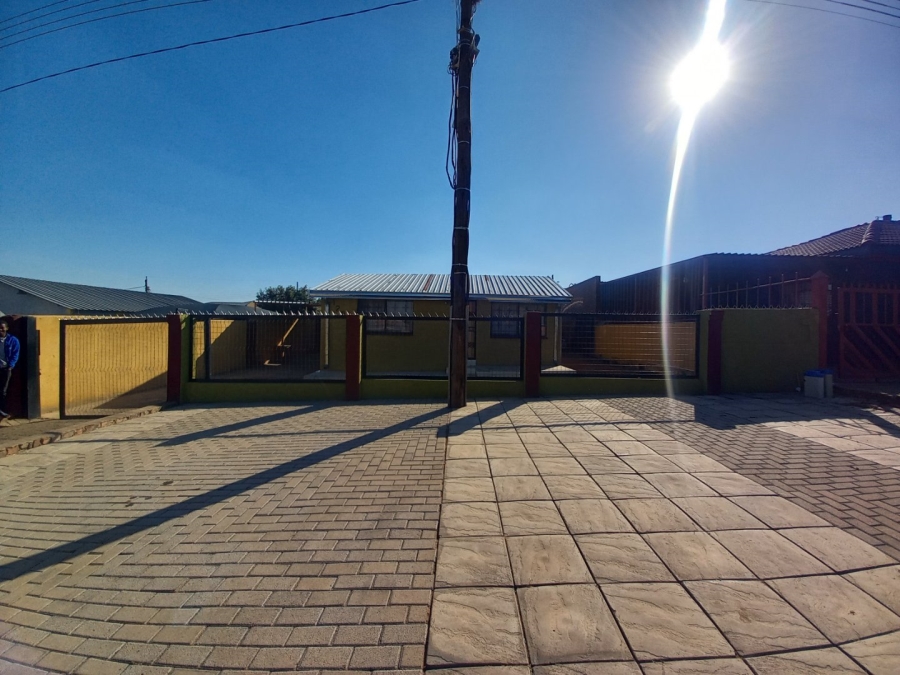 4 Bedroom Property for Sale in Soshanguve G Gauteng