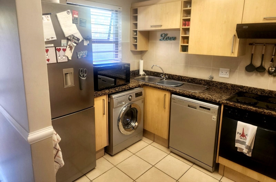 2 Bedroom Property for Sale in Sunninghill Gauteng