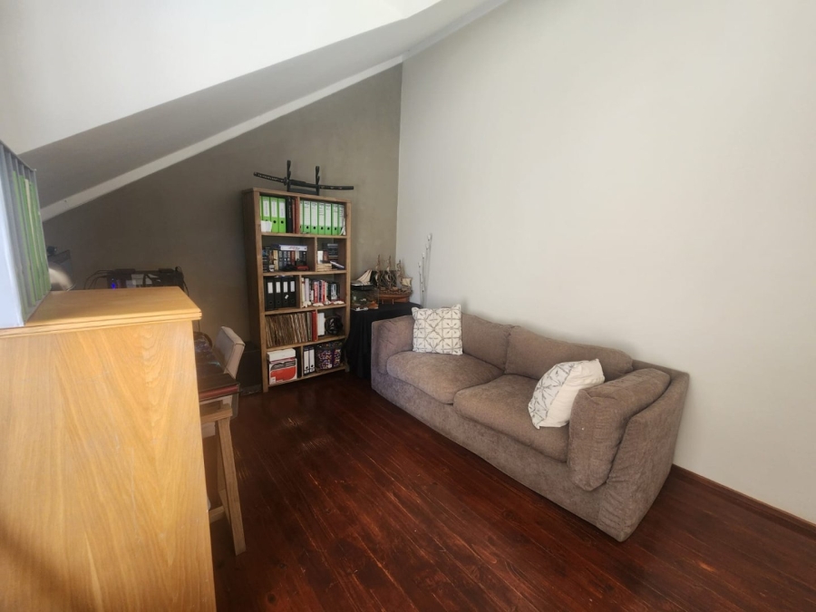 2 Bedroom Property for Sale in Sunninghill Gauteng