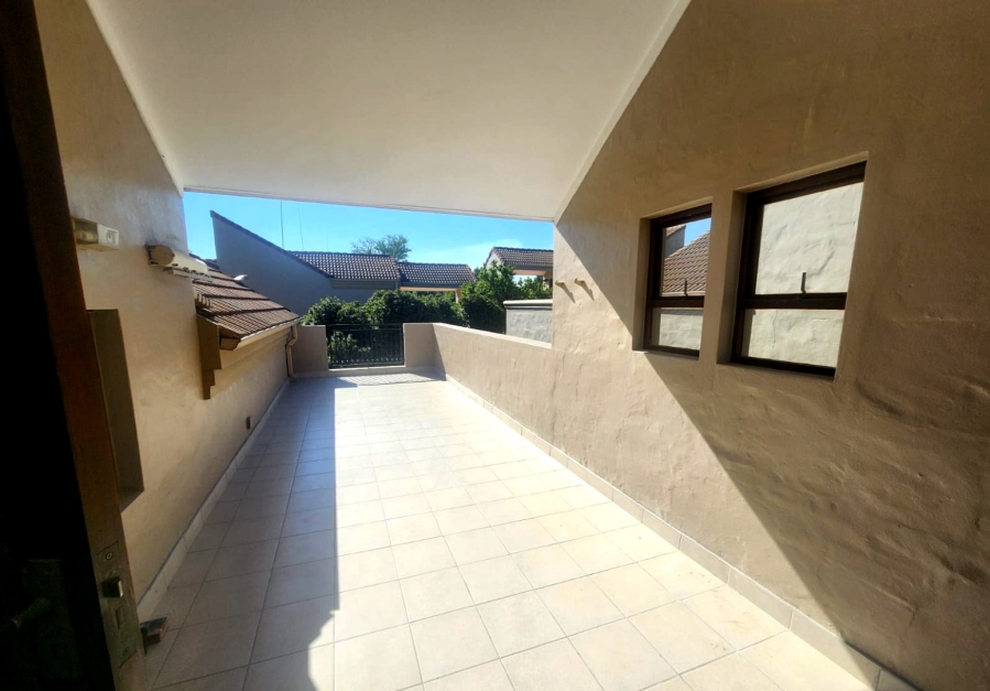 2 Bedroom Property for Sale in Sunninghill Gauteng