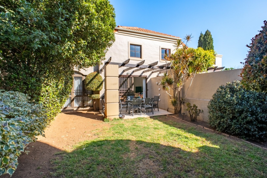 2 Bedroom Property for Sale in Sunninghill Gauteng