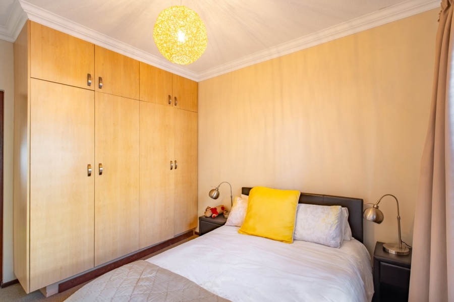 2 Bedroom Property for Sale in Sunninghill Gauteng