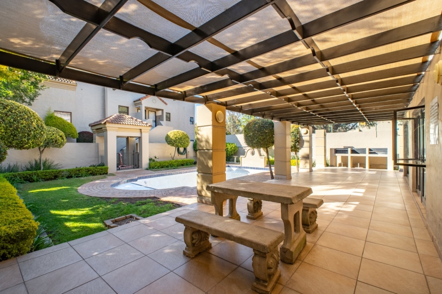 2 Bedroom Property for Sale in Sunninghill Gauteng