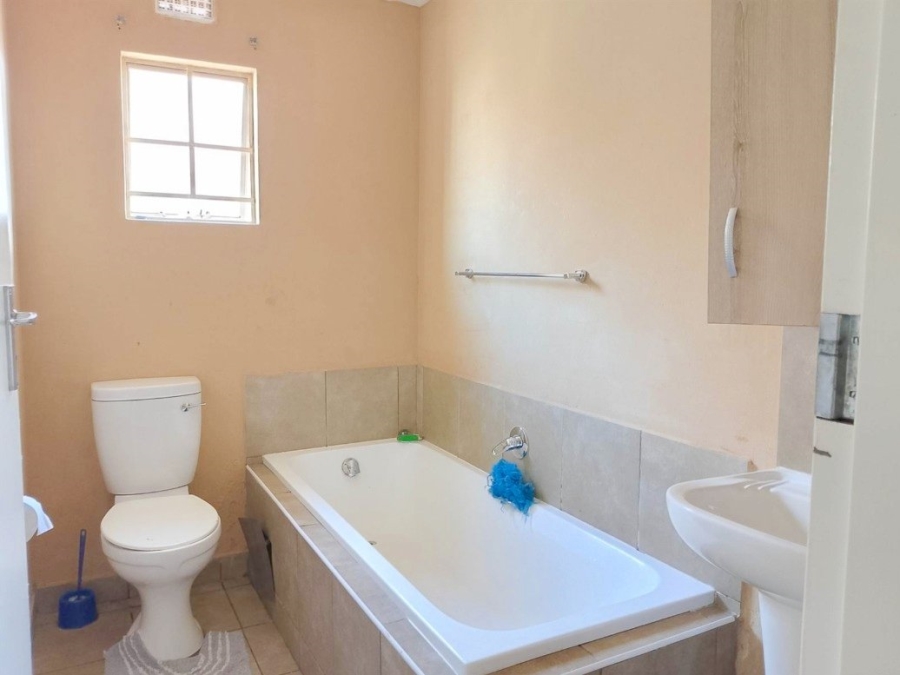 3 Bedroom Property for Sale in Sky City Gauteng
