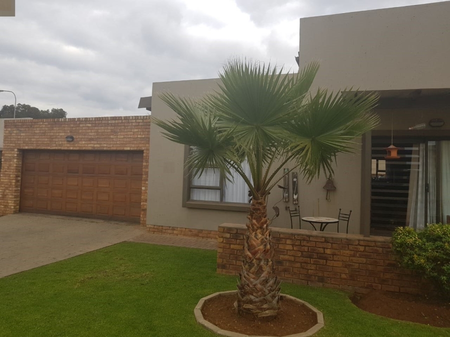 3 Bedroom Property for Sale in Kookrus Gauteng