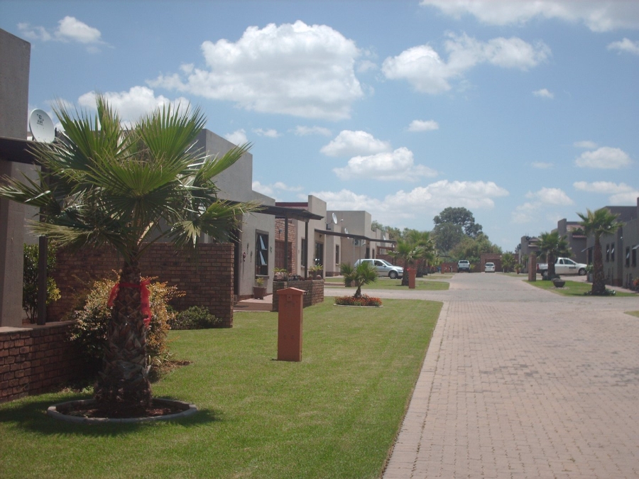 3 Bedroom Property for Sale in Kookrus Gauteng