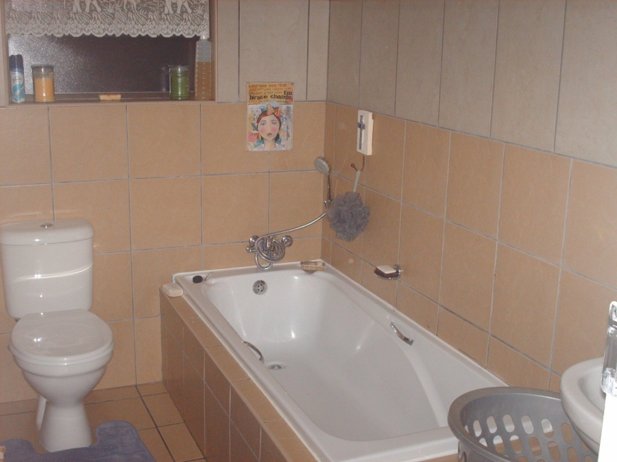 3 Bedroom Property for Sale in Kookrus Gauteng