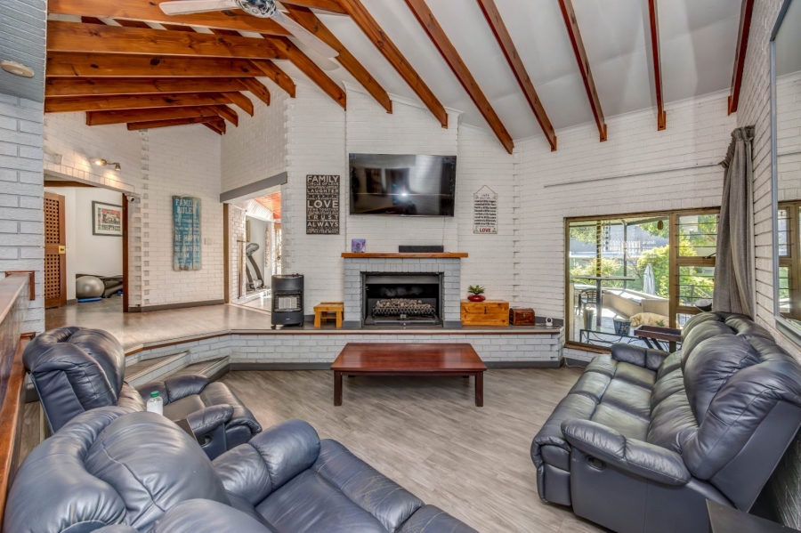 5 Bedroom Property for Sale in Lonehill Gauteng