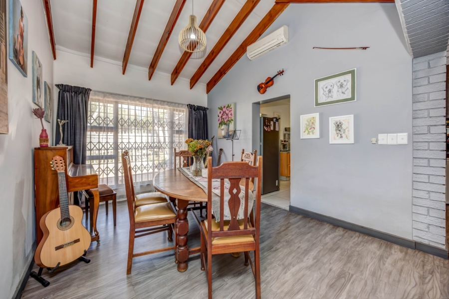 5 Bedroom Property for Sale in Lonehill Gauteng
